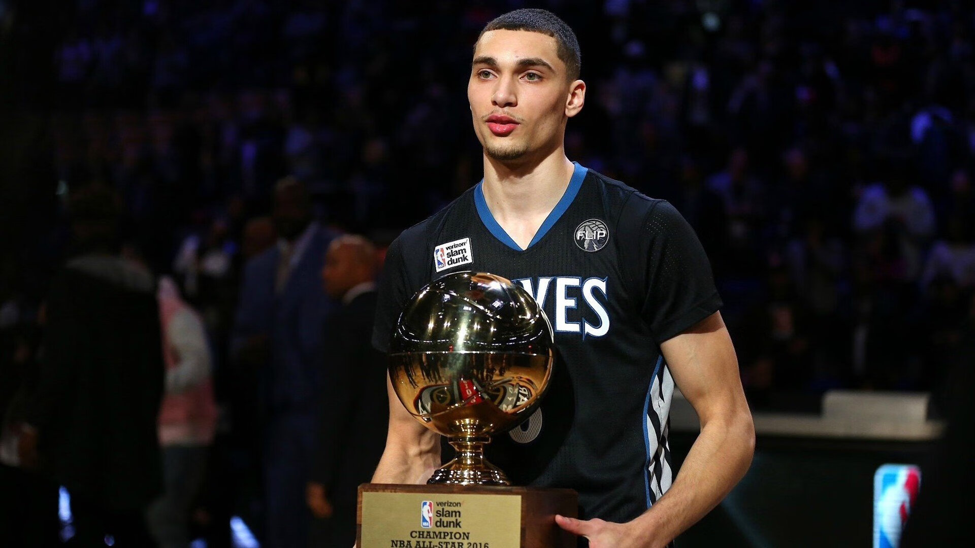 世界杯：多次出现“换人后立刻进球”案例 教练的换人时机被细细拆解